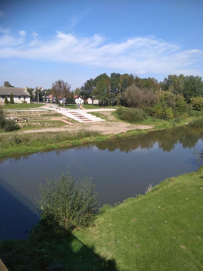 Gdow Riverside Apartments&Tours Extérieur photo